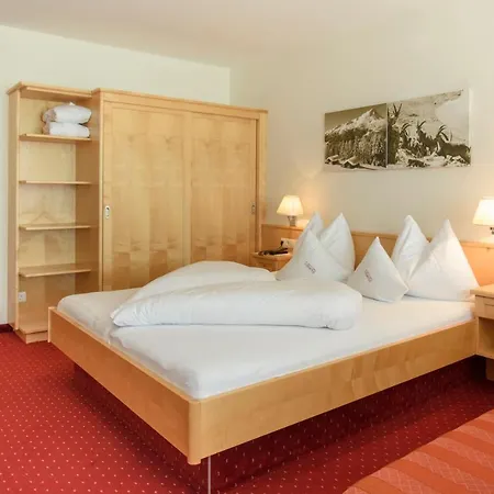 Hotel Silbertal ジルバータール