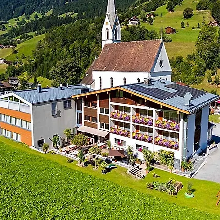فندق Hotel Silbertal Self-Checkin سيلبيرتال